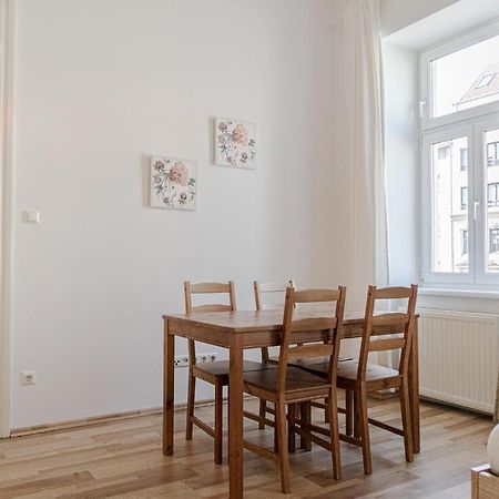 Special Vintage Viennese Apartment - 12Min F Downtown Eksteriør billede