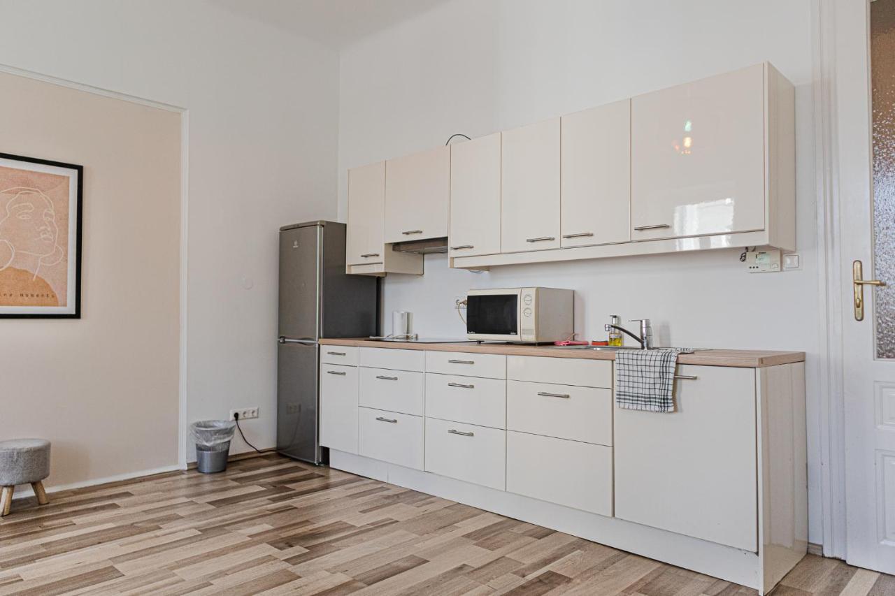 Special Vintage Viennese Apartment - 12Min F Downtown Eksteriør billede